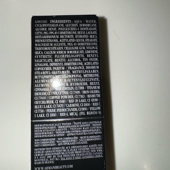 Giorgio Armani Gold Highlighter Makeup - Picture 4 of 4